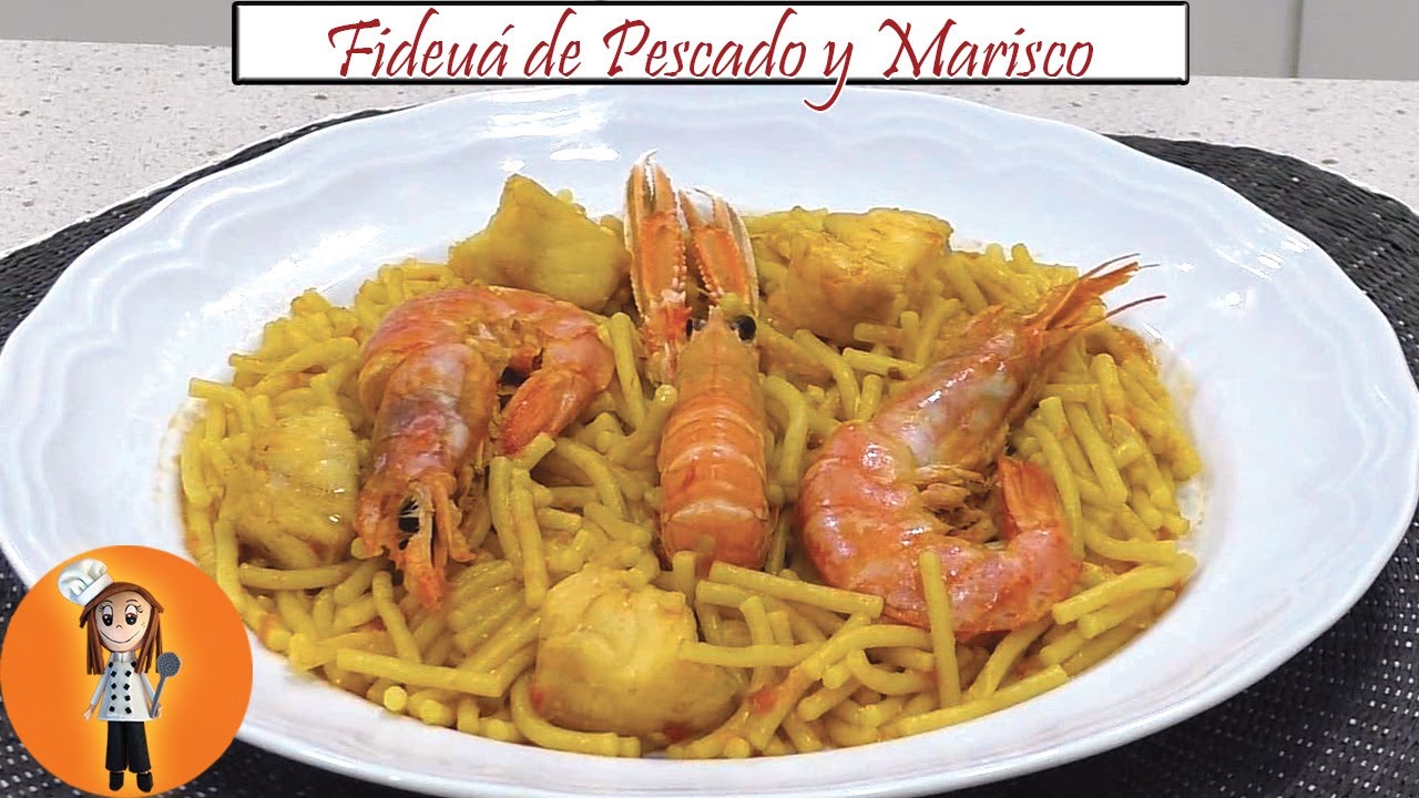 Fácil Fideuá de Pescado y Marisco | Receta de Cocina en Familia
