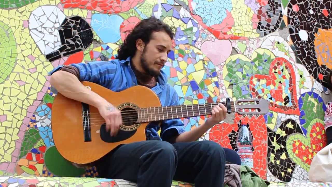Angelo Escobar - Con un gru&ntilde;ido y dos alas negras // 