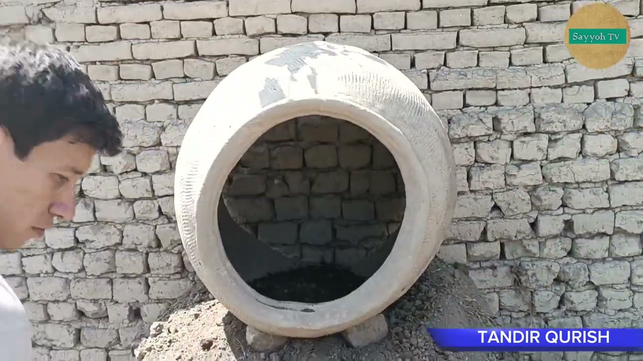 TANDIR QURISH TO'LIQ. ТАНДИР КУРИШ ТУ́ЛИК.A baking object made of clay.