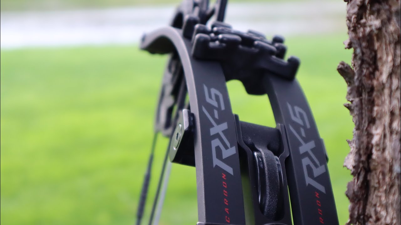 Hoyt RX5 Ultra Blackout Initial Review//Shooting at 60 and 100 Yards