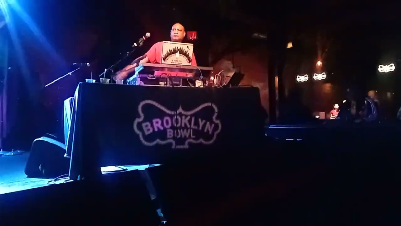 DJ STOKES Live on stage Celebrating UNCLE RALPH & VIDEO MUSIC BOX