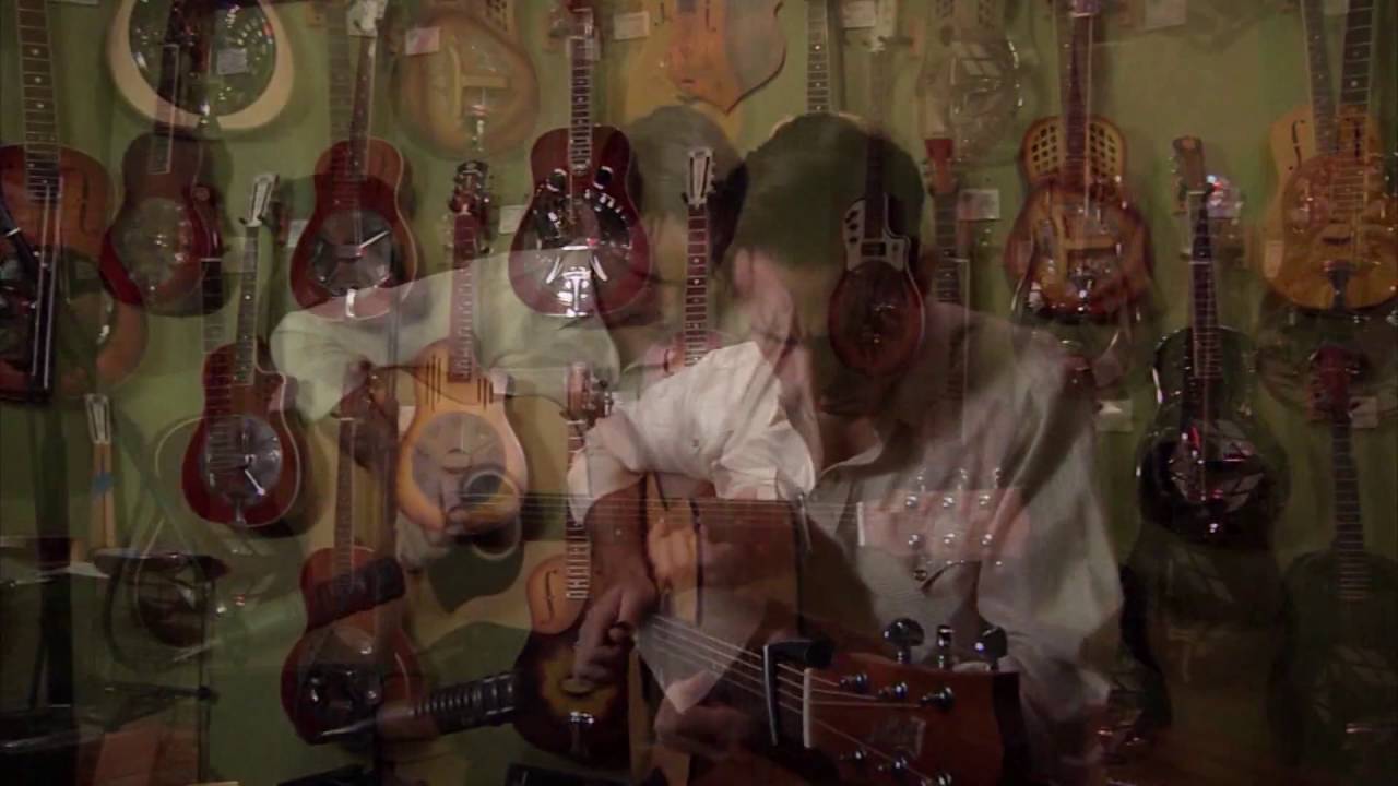 Jonathan Brown plays our Maton S60