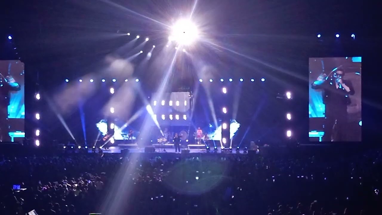Femme Fatal - León Larregui en vivo en el palacio de los deportes Cdmx