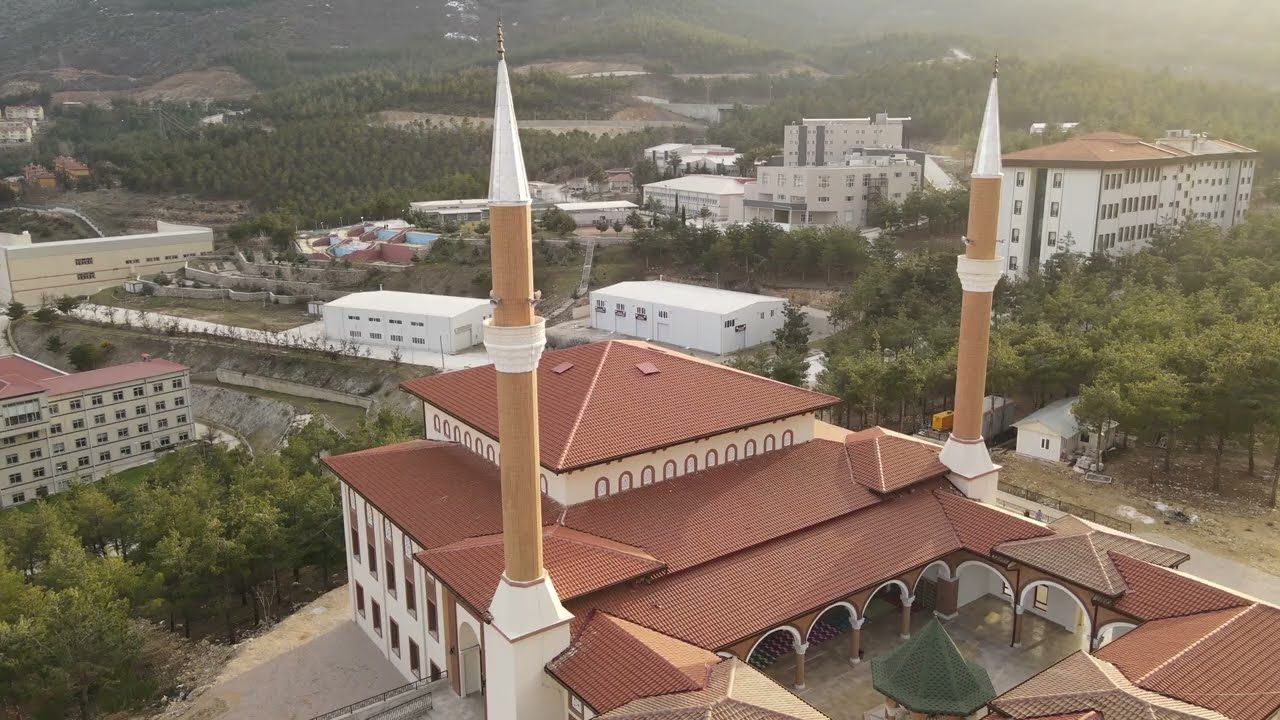 T C  Amasya Üniversitesi İLAHİYAT FAKÜLTESİ
