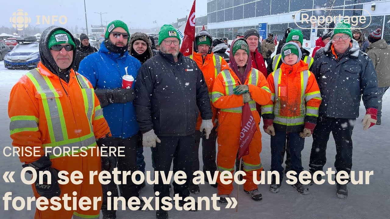 Crise forestière : des travailleurs manifestent à Baie-Comeau
