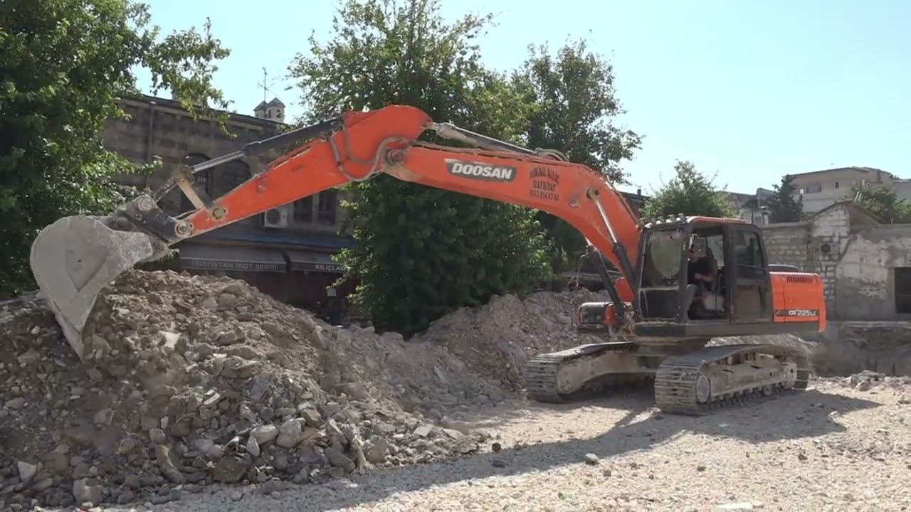 HAŞİMİYE MEYDANINDA ÇALIŞMALARA BAŞLANDI