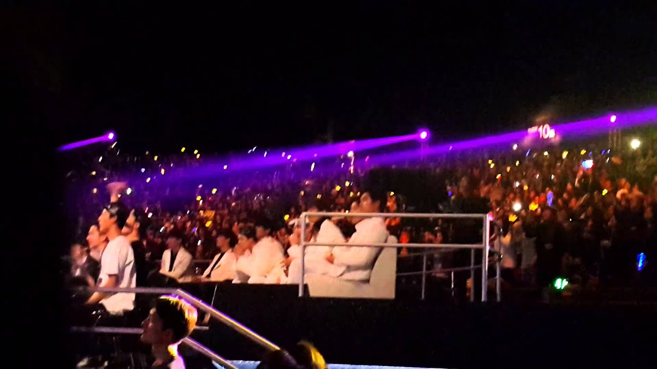 [FANCAM] BTS MAMA 2014 - BTS GOOD BOY REACTION
