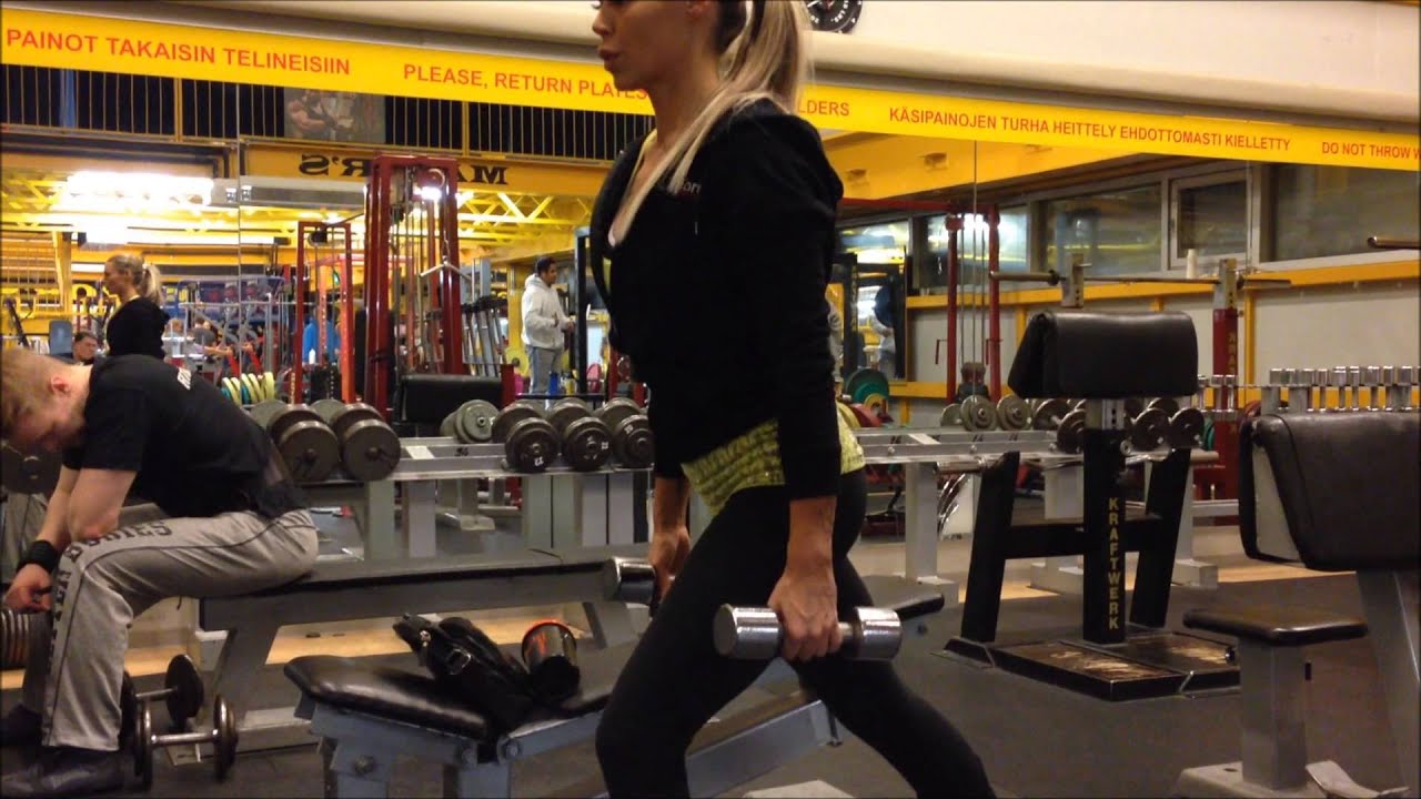 TEAM BIKINI HECTOR DEFEZ: Nina's training femoral Mayor's gym (Gold Gym)