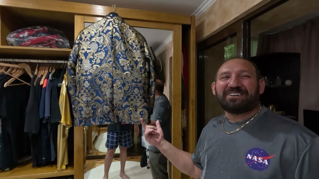 MANICHIURA LA POMPIERU GHEARE MAHALA SPUI CA IS ARTA PREISTORICA