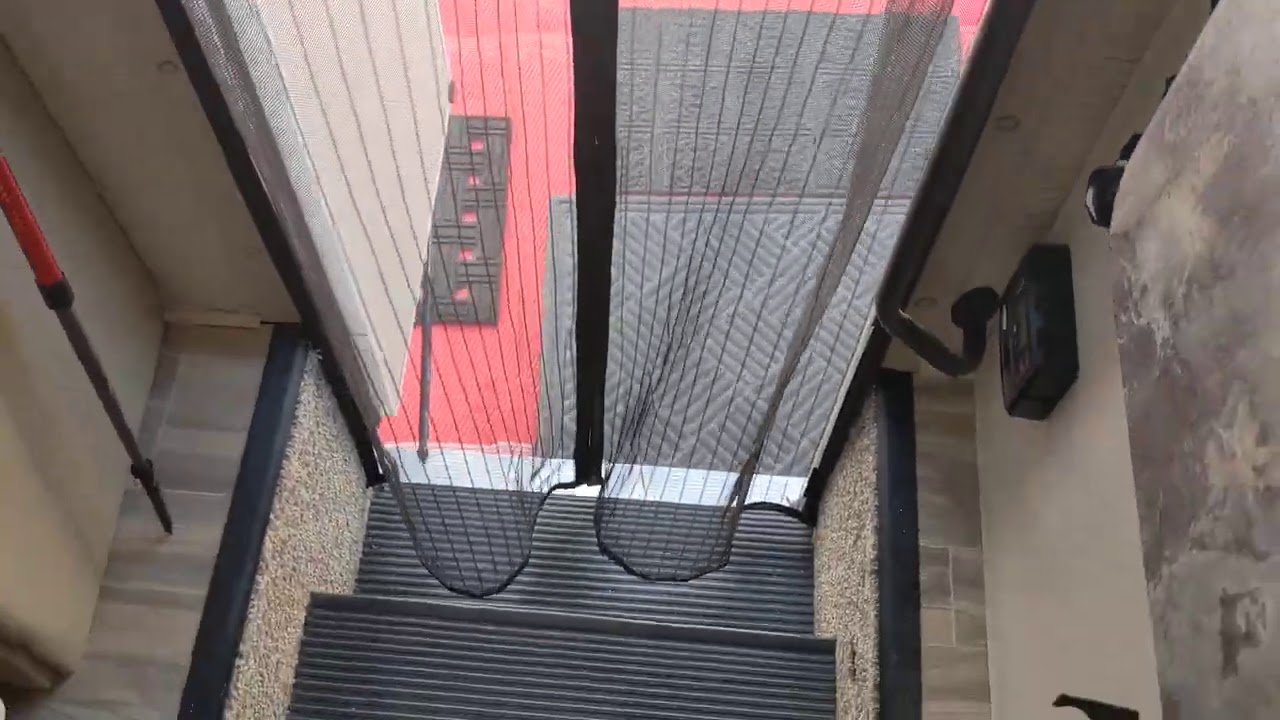 RV / HOME: MAGNETIC SCREEN DOOR...works as a pet door also,
