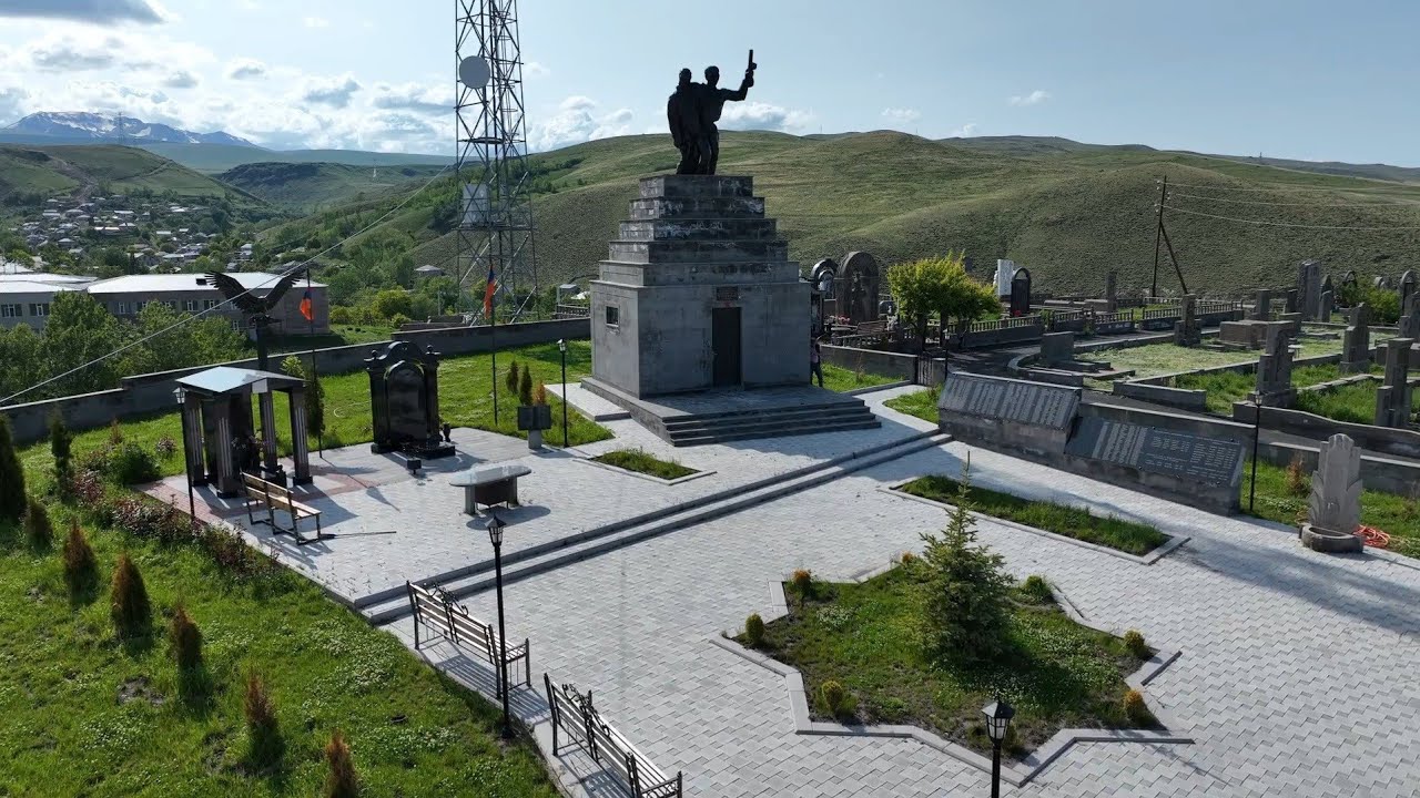 Զոհվածների պուրակ Ձորագյուղի համար Կամո Աբրահամյանի կողմից, Dzoragyugh, Дзорагюх