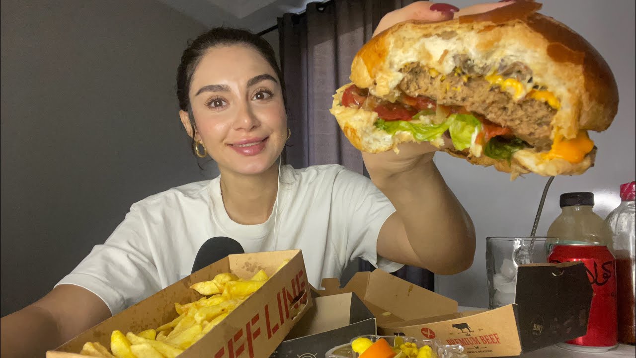 Mukbang ASMR, eating burger 🍟🍔موکبانگ برگر خوری
