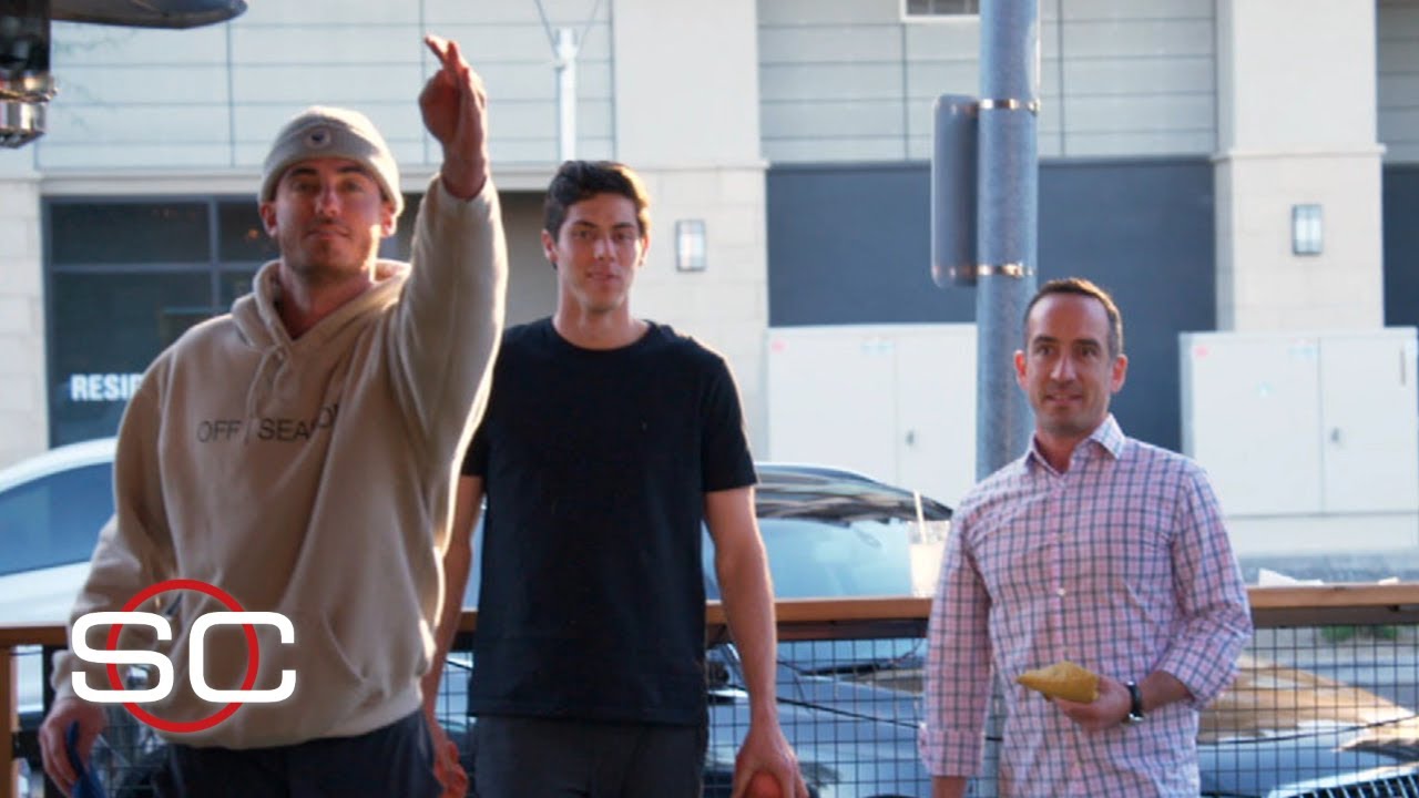 Cody Bellinger, Christian Yelich compete to see who's the MVP of bar games | SportsCenter