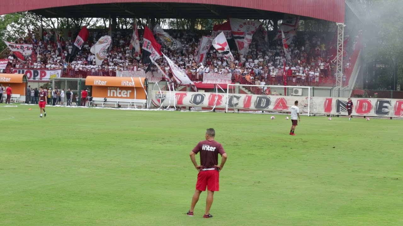 TREINO DO SÃO PAULO NO CCT DA BARRA FUNDA!