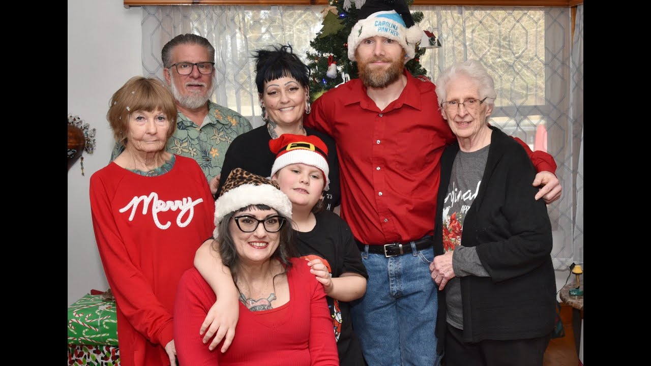 Christmas 2025 Knapp