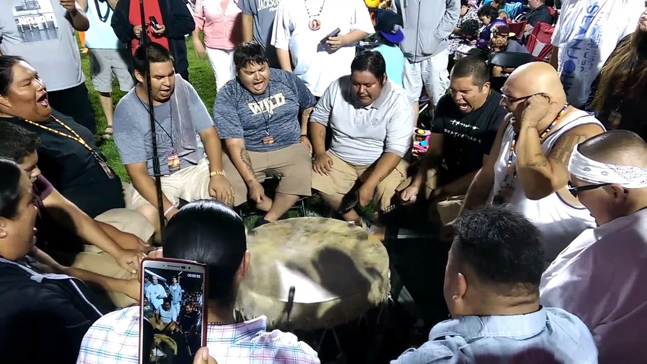 Midnite Express 2017 Shakopee / Wacipi powwow singers/drummers