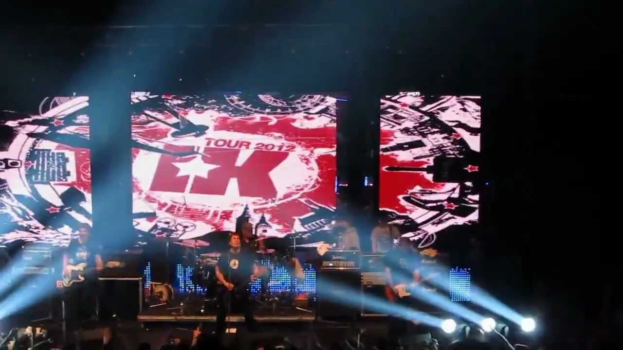 Ine Kafe - Ani Minutu / Figurka / 30. Februar LIVE @ Banska Bystrica HD