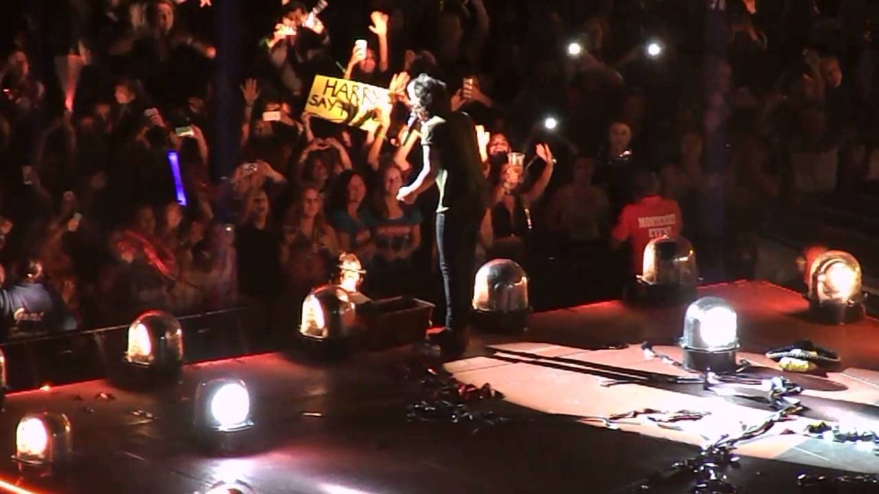 One Direction - Happily - WWAT Soldier Field, Chicago 8/30