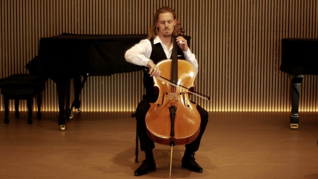 J.S.Bach Cello Suite No.3 Prélude and Gigue BWV 1009 - Matthias Balzat