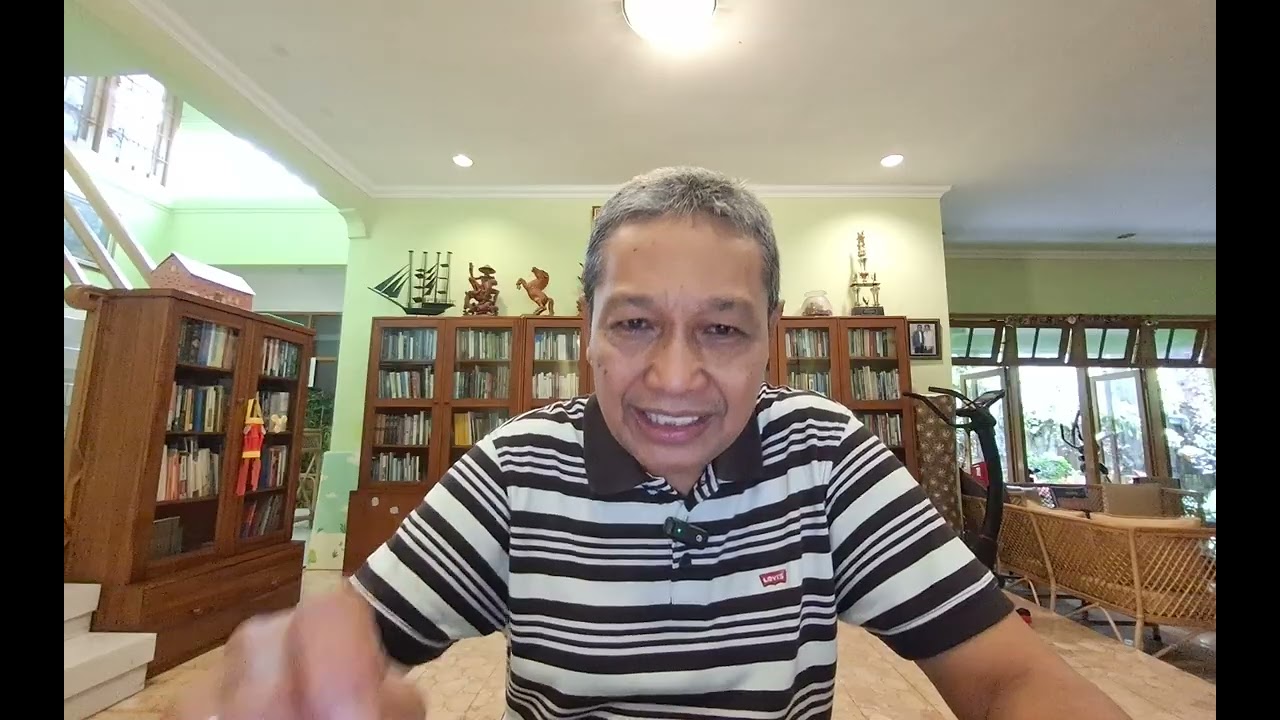 1-Petrus 2:9-10. Sharing-214. SIAPAKAH SAYA? Saya terpilih, dikasihani, ditentukan dari semula. 