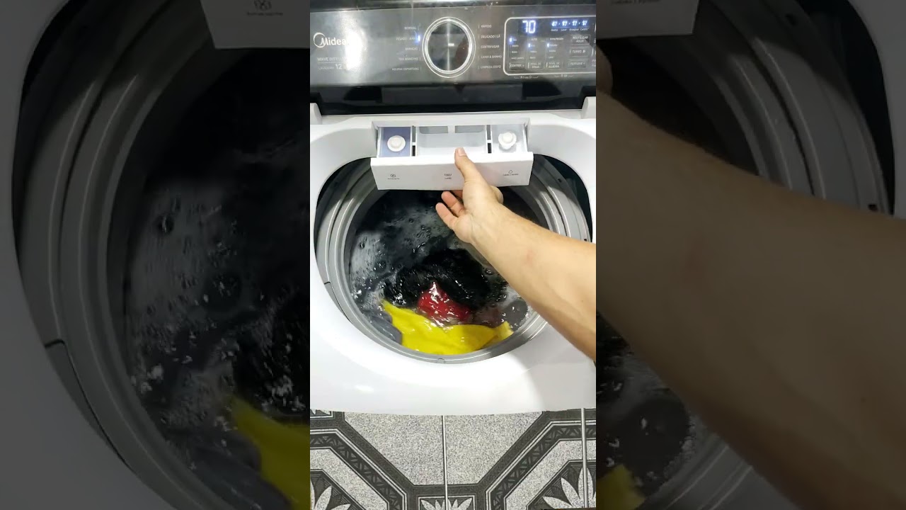 MIDEA 12kg LAVANDO ROUPAS DIVERSAS NO NÍVEL ALTO