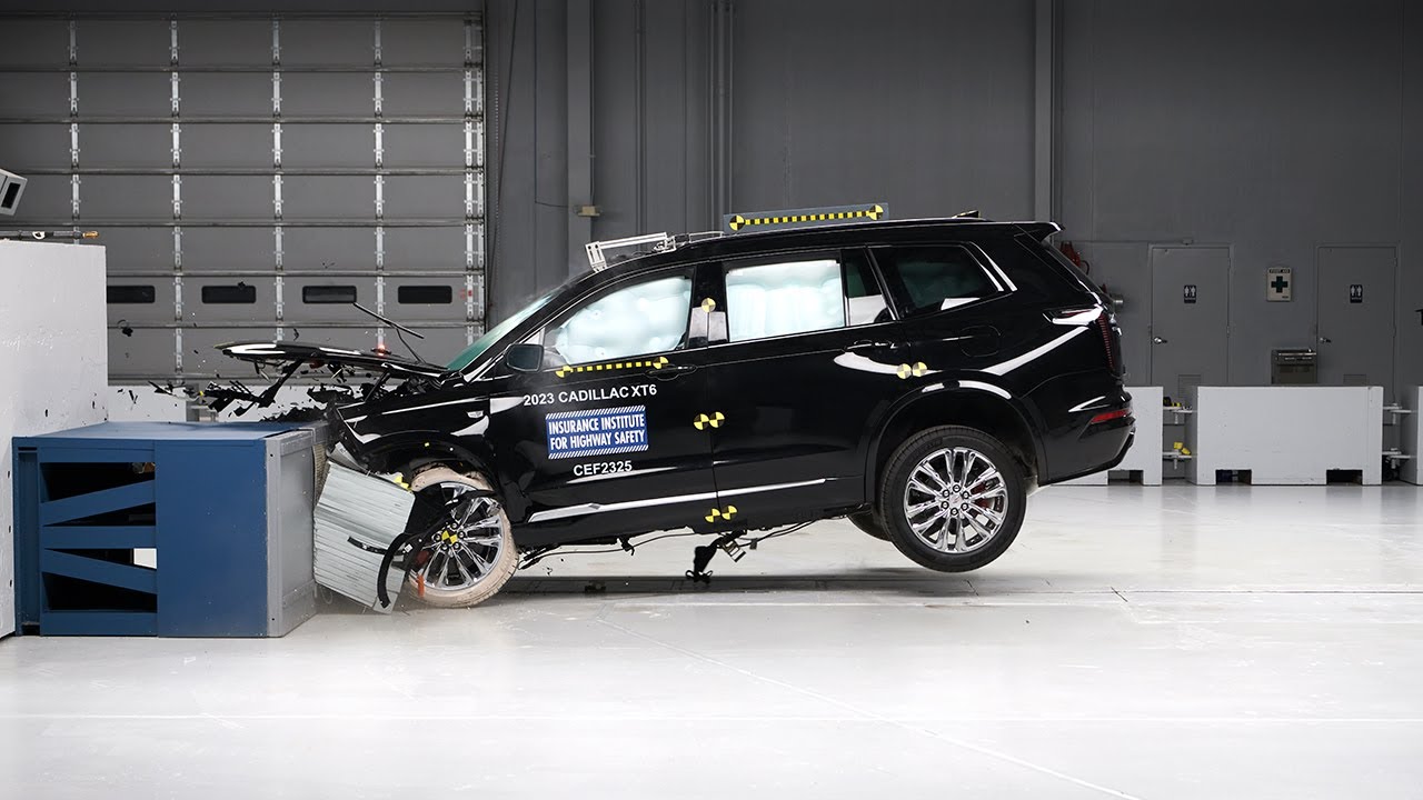 2023 Cadillac XT6 updated moderate overlap IIHS crash test