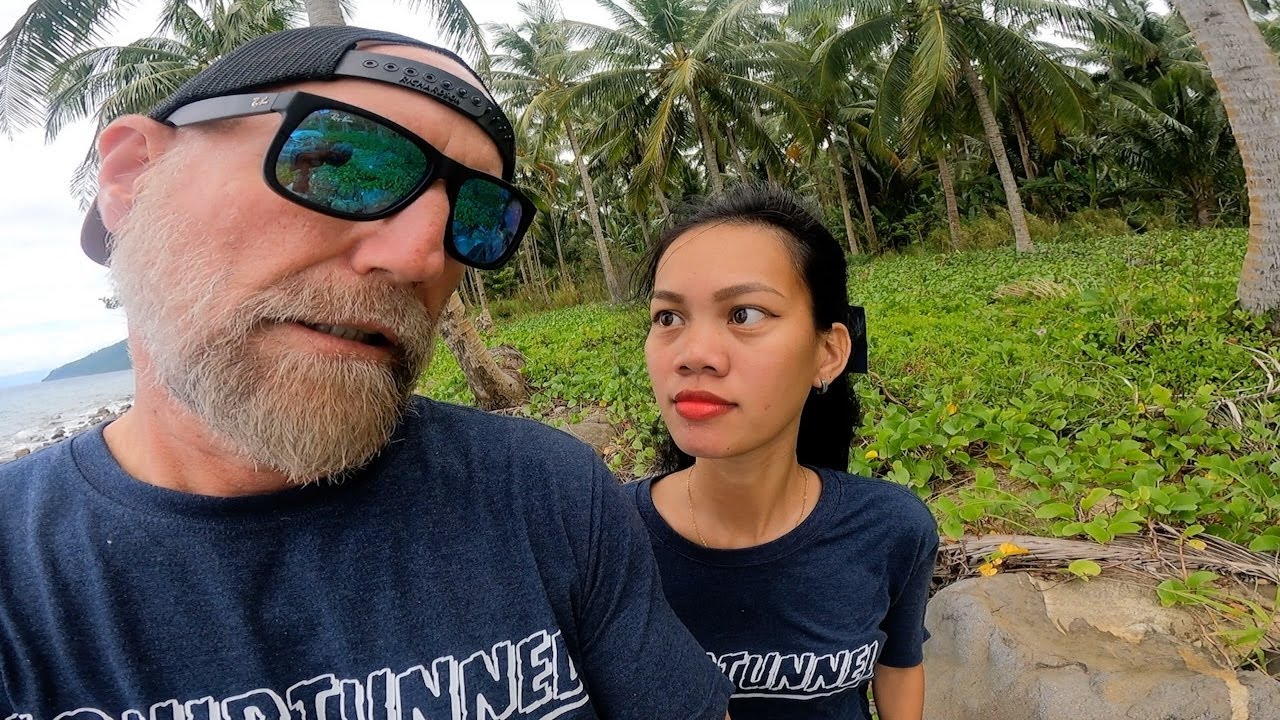 Meeting My Filipina GF Family And Eating Fresh Coconuts Straight From The Tree: Philippine Style!!