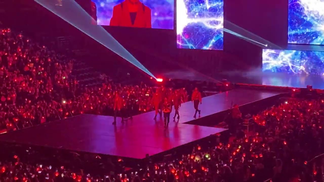 NCT Dream - Intro & Glitch Mode at The Dream Show 2: In A Dream in LA 2023 (fancam)