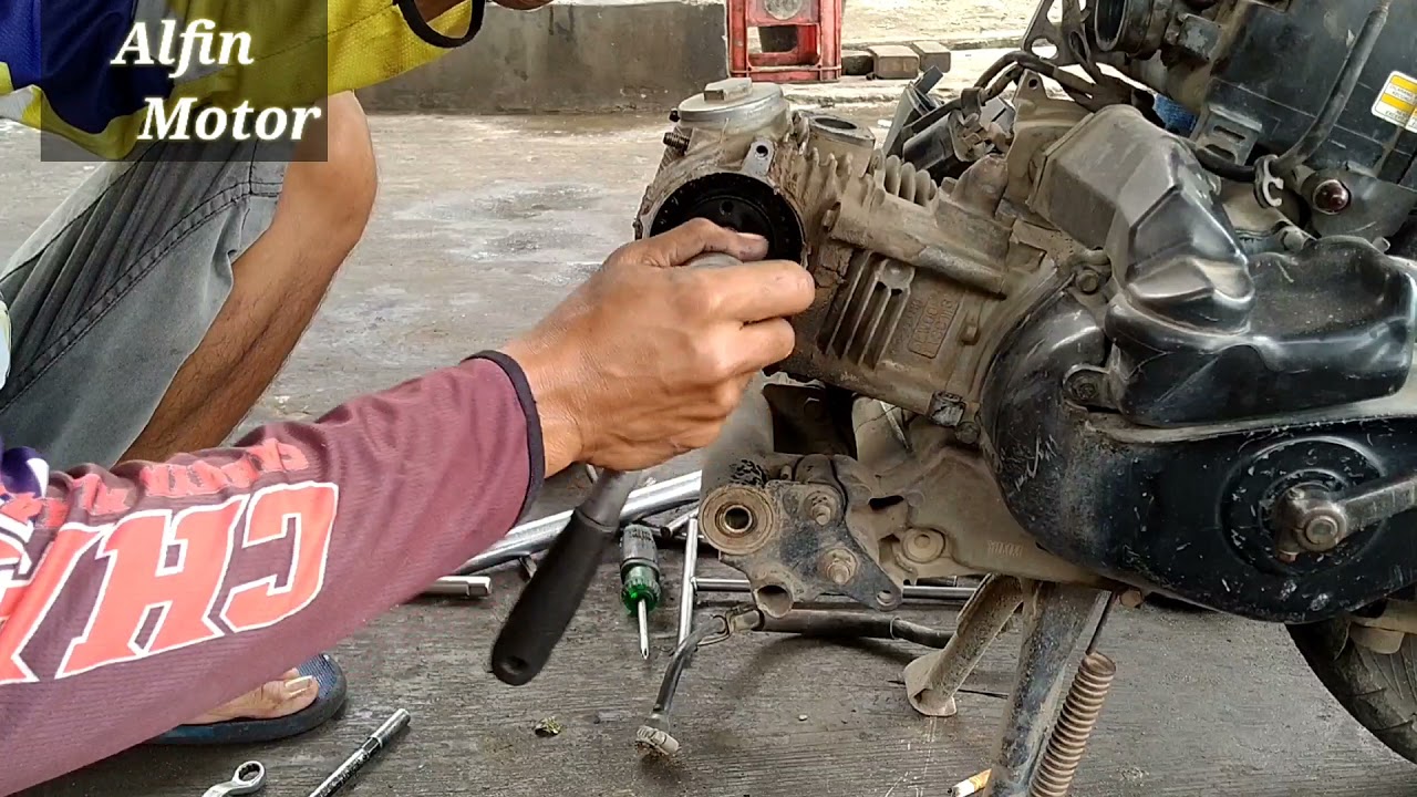 Bongkar mesin mio sporty mesin kasar parahhh part01