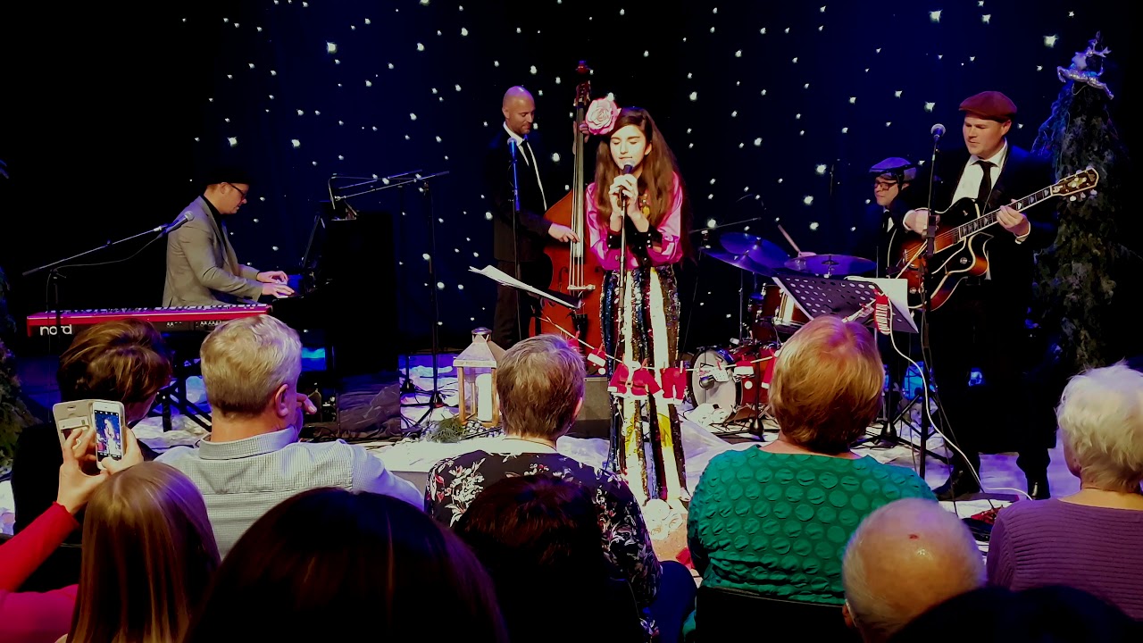 Santa Claus Is Comin' to Town - Angelina Jordan