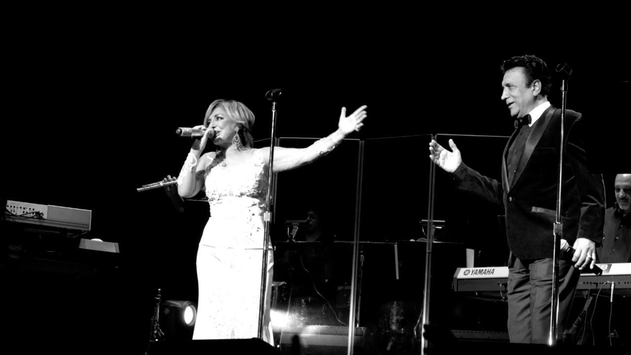 Googoosh  & Shamaizadeh: Mordab (live version)
