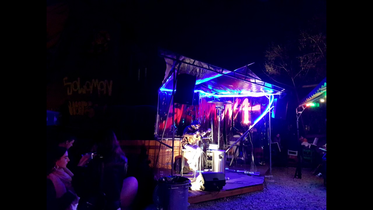 Baltasis Kiras - Netikėk ką prie&scaron;ai suoks (Auk&scaron;tumos)