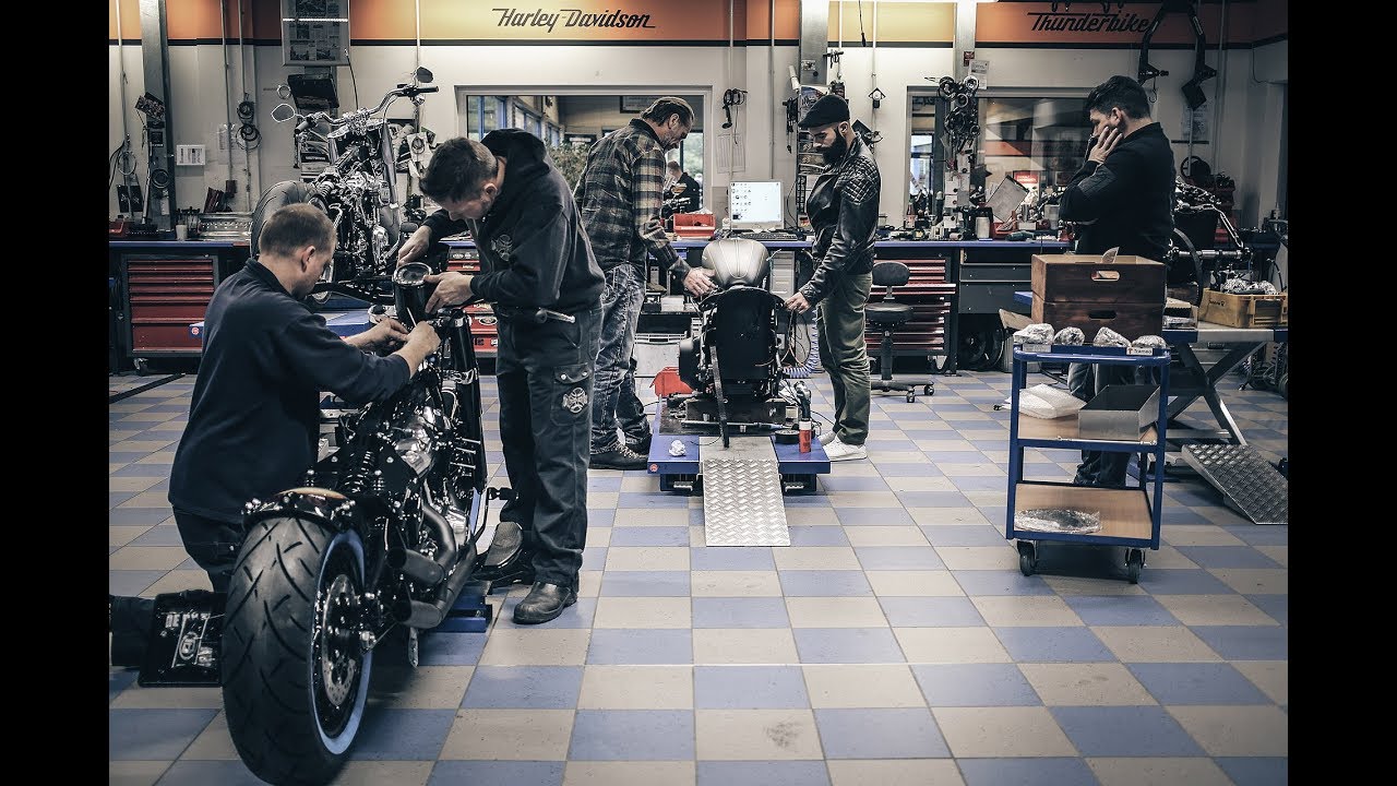 14 x New Harley-Davidson Softail 2018 Customs by Thunderbike