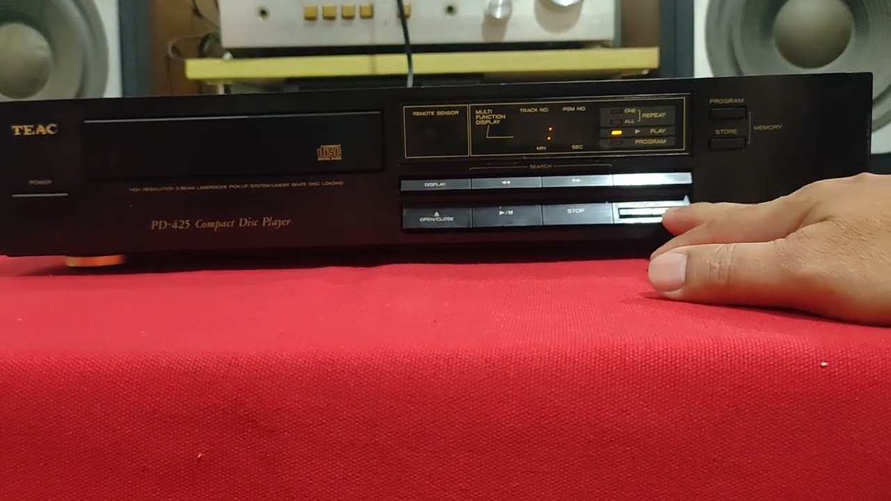 Đã bán về Mỹ Tho.Đầu CD Teac PD 425. Ngoại hình quá đẹp. Mắt cực tốt. Giá 1tr100K.☎️0984245946.