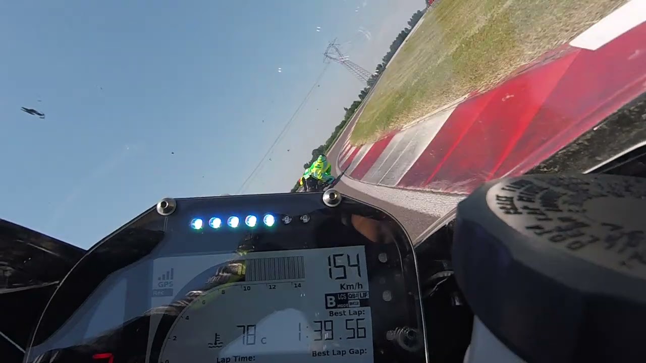 CREMONA circuit 3.0 on board 1.38 Yamaha R1