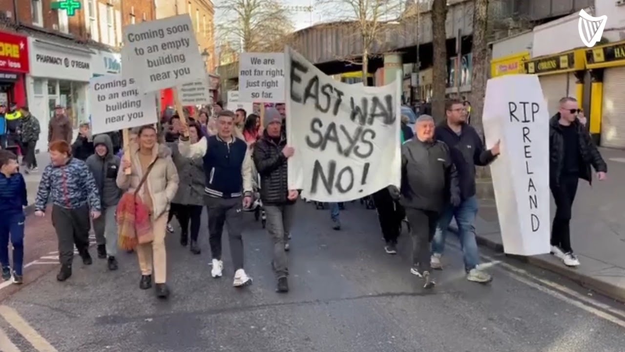 Anti-immigration protesters march through Dublin on bank holiday