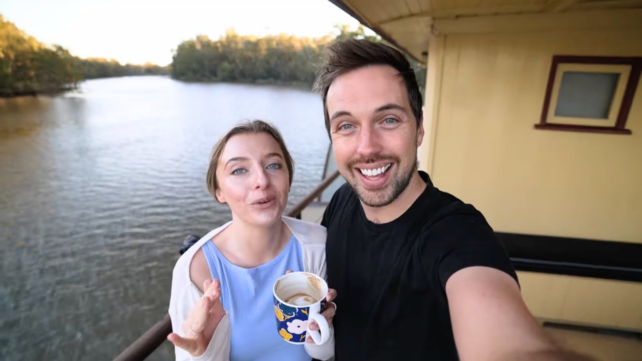 AUSTRALIAS BEST CRUISE (P.S. Emmylou Paddle Steamer)