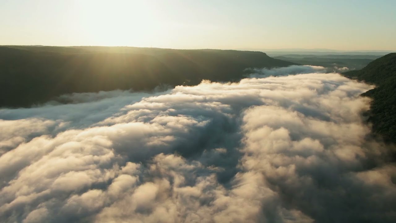 RELAXING WITH N SOFT PIANO MUSIC