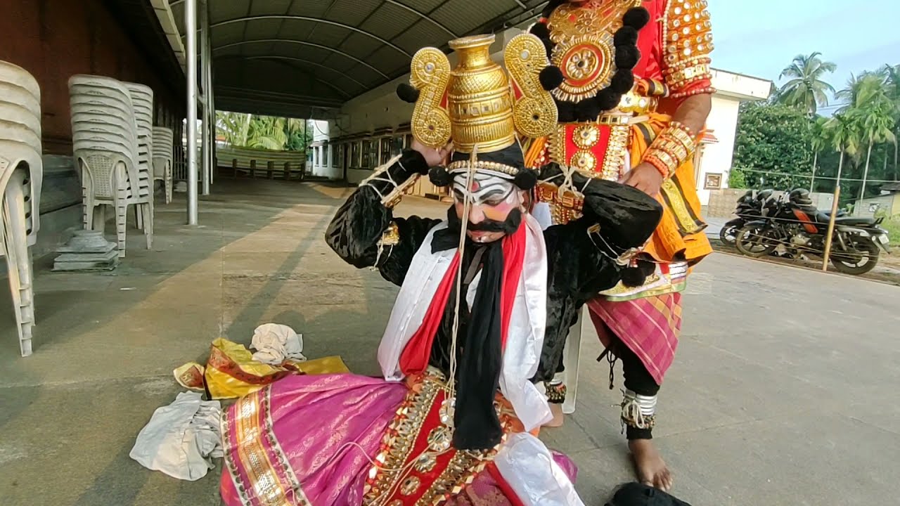 krishna Mattu kamsa yakshagana vesha darane..