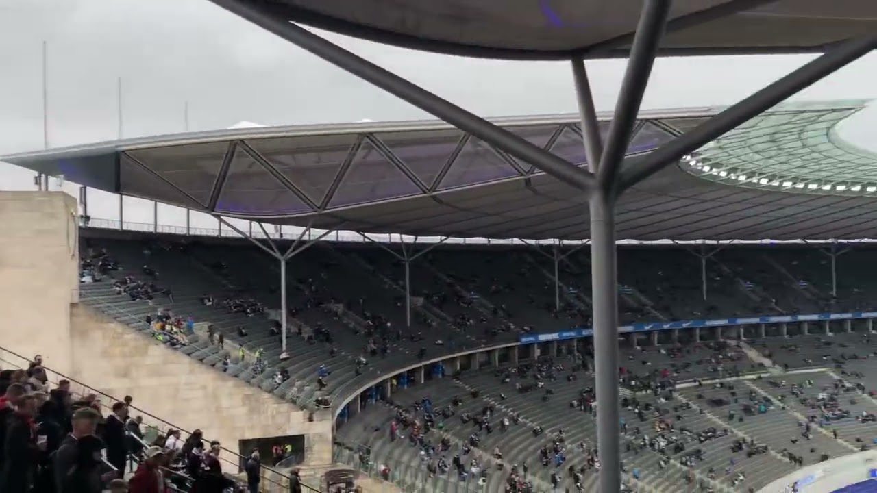 Hallo Olympiastadion Berlin Samstag 6.Mai 2023 im VfB G&auml;steblock vor dem Spiel Hertha BSC - VfB 3/3