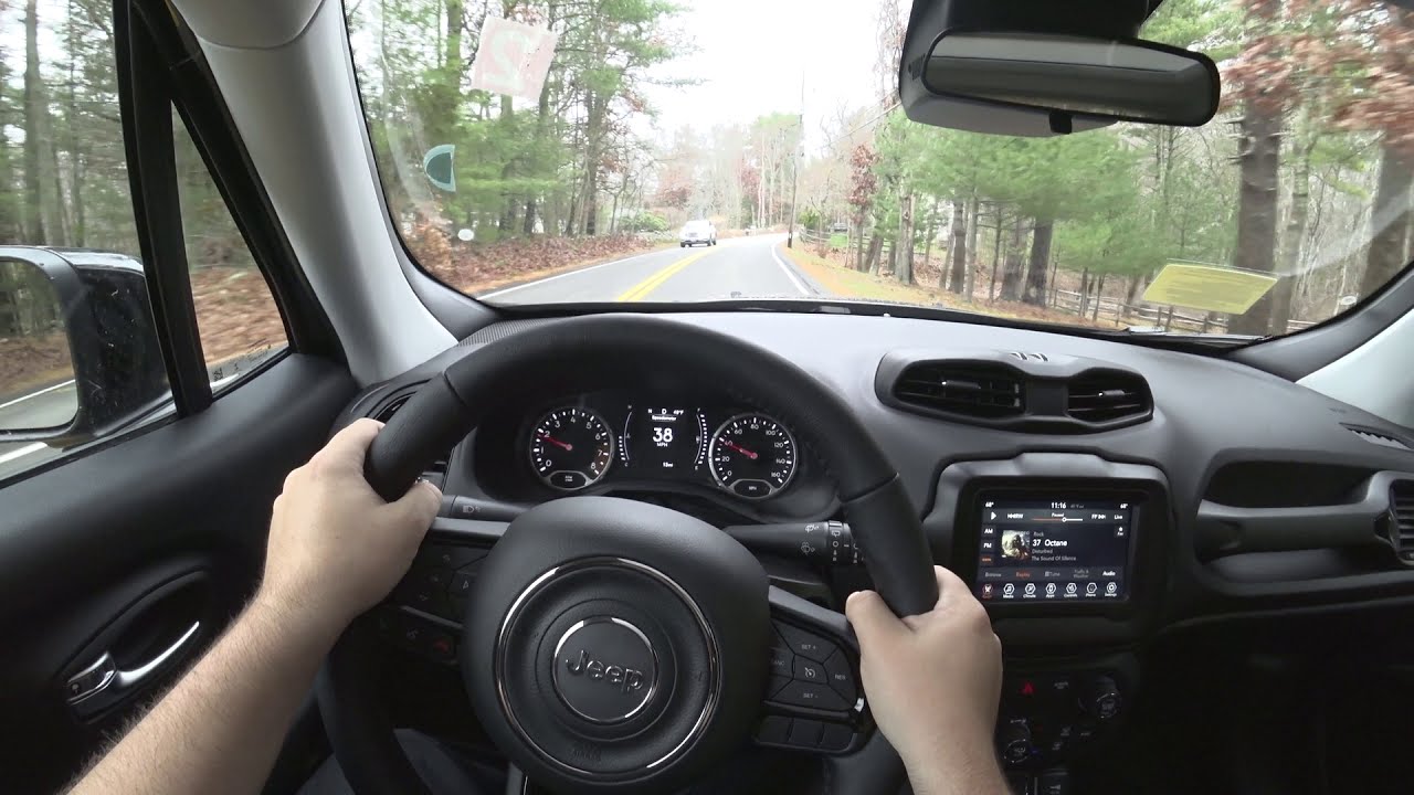 Обзор Jeep Renegade Latitude 2020 года с точки зрения точки зрения