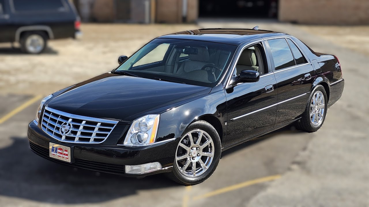 Все, что вам нужно знать об этом мускулистом автомобиле Cadillac DTS Performance 2009 года на тра...
