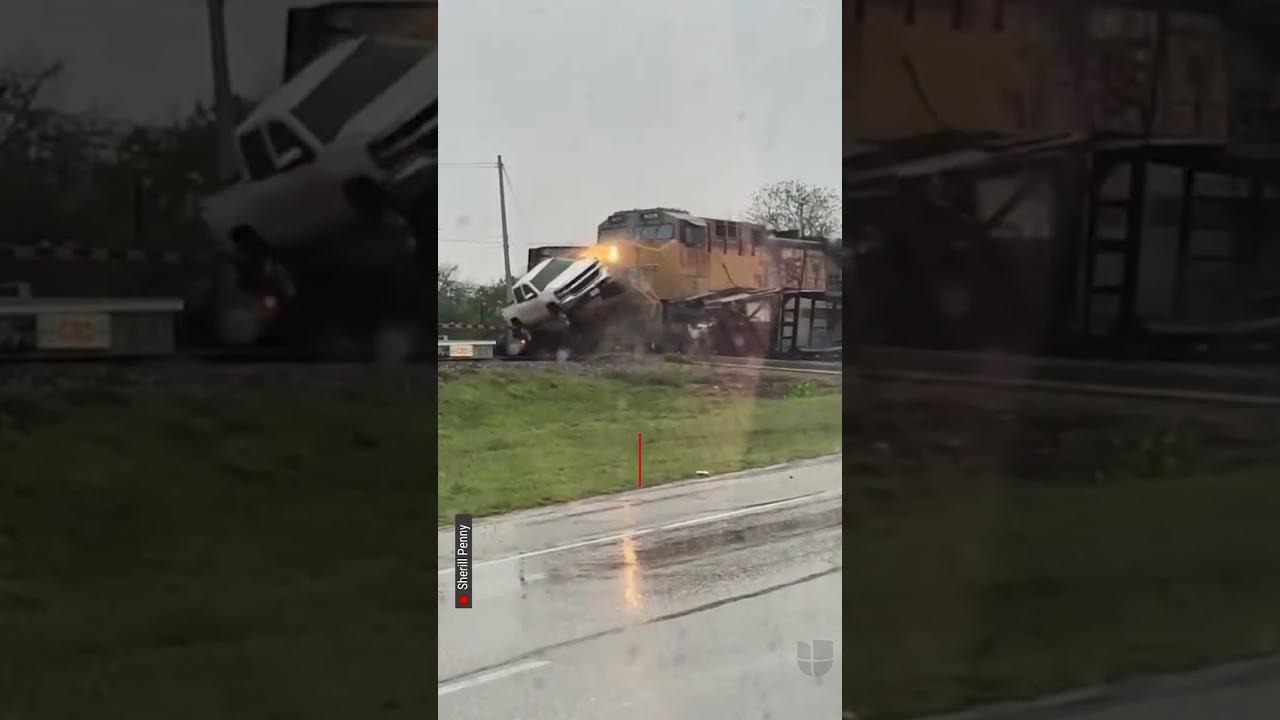 Captan en video cuando tren choca contra un camión de 18 ruedas en Texas