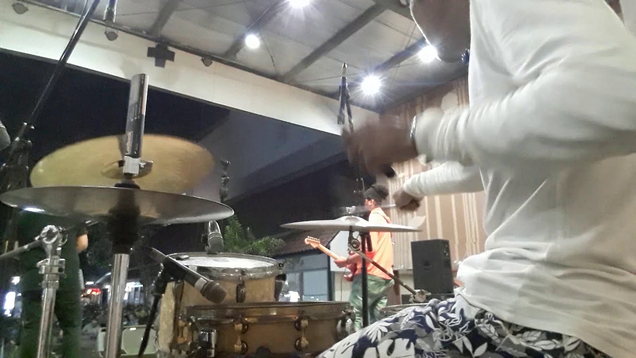June Lodge - Someone Love You Honey (Drum Cam)