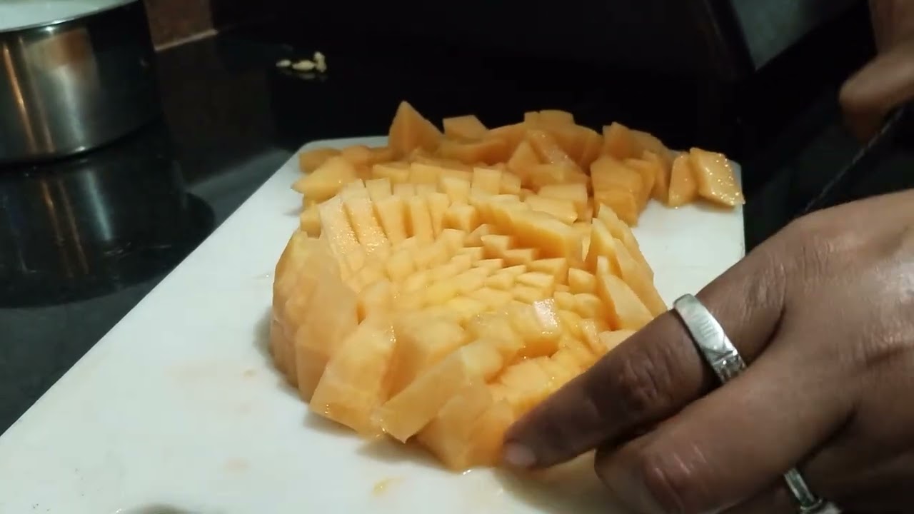 ಕರಬೂಜ ಹಣ್ಣಿನ ಜ್ಯೂಸ್ #with @Shalini _shalu #Karbuja hannunna jues #muskmelon fruit juice juice 🥤