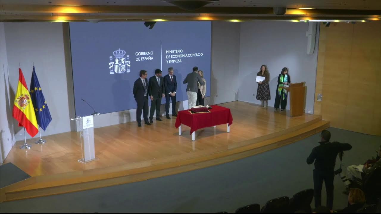 Acto de entrega Altos Cargos