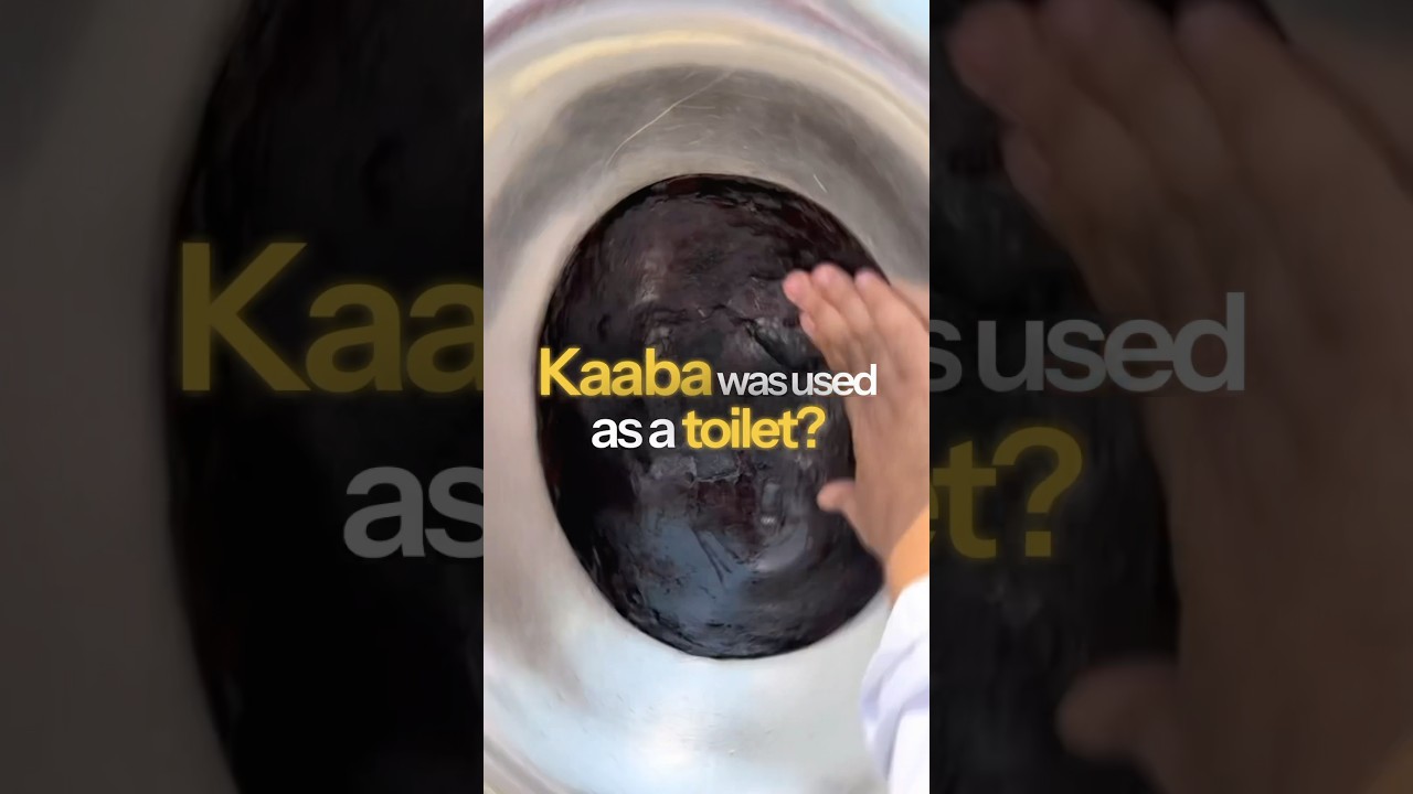 Черный камень Каабы 🕋 использовался в качестве туалета