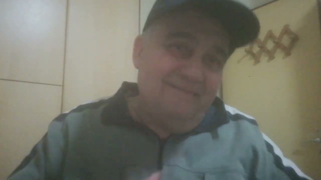 Grande brano dal titolo Fiore di maggio del grande Fabio Concato cantato da me. 🎸🎵🎧🎻🎼🎹🎤😍🆗
