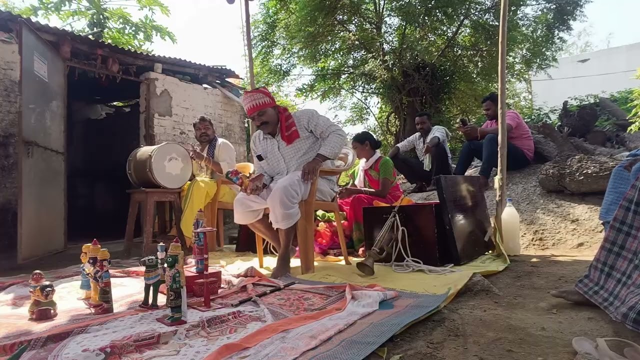 మా ఇంట్లో మంద గోల్లొలు బొమ్మలు తీశారు 