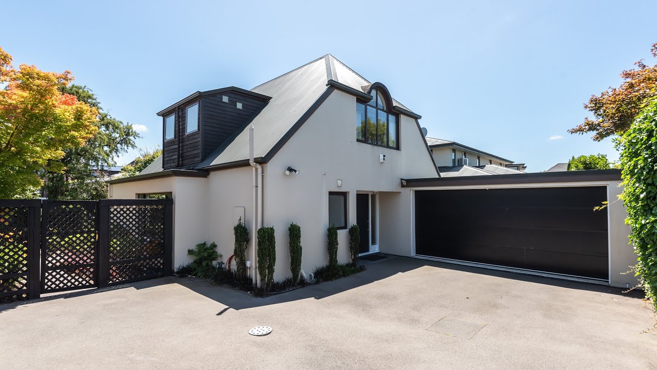 33a McDougall Avenue. St Albans. Marketed by Bridget Perry, Executive Real Estate.